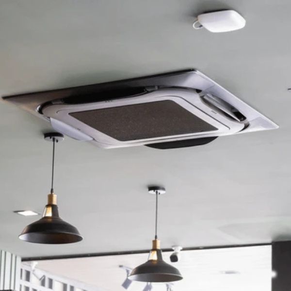 Restaurant and cafe air conditioning installation in UK hospitality venue, wall mounted and ceiling cassette cooling systems in dining area, quiet efficient AC for takeaway and cafe environments, commercial climate control www.airomax.co.uk