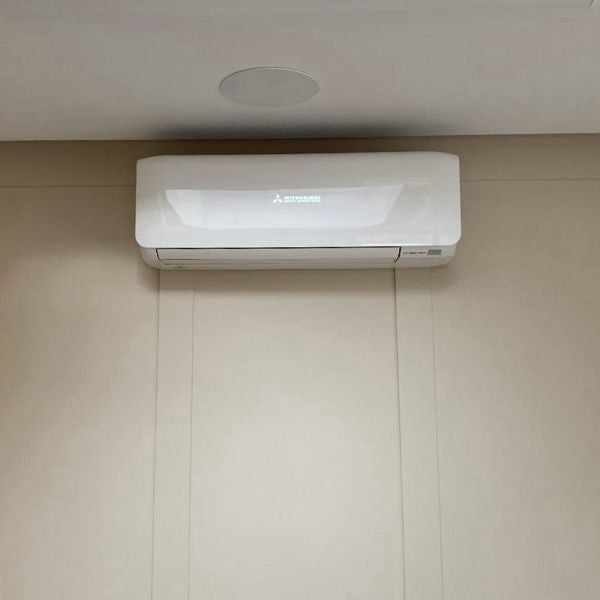 Air conditioning installed in a UK beauty salon, discreet wall mounted and ceiling cassette cooling systems in hair salon and spa environment, quiet efficient climate control for treatment rooms and salons www.airomax.co.uk
